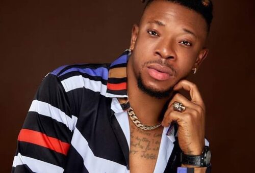 Nigerians now renting ‘money sprayers’ to pressure guests at parties – Mr Real raises alarm 
